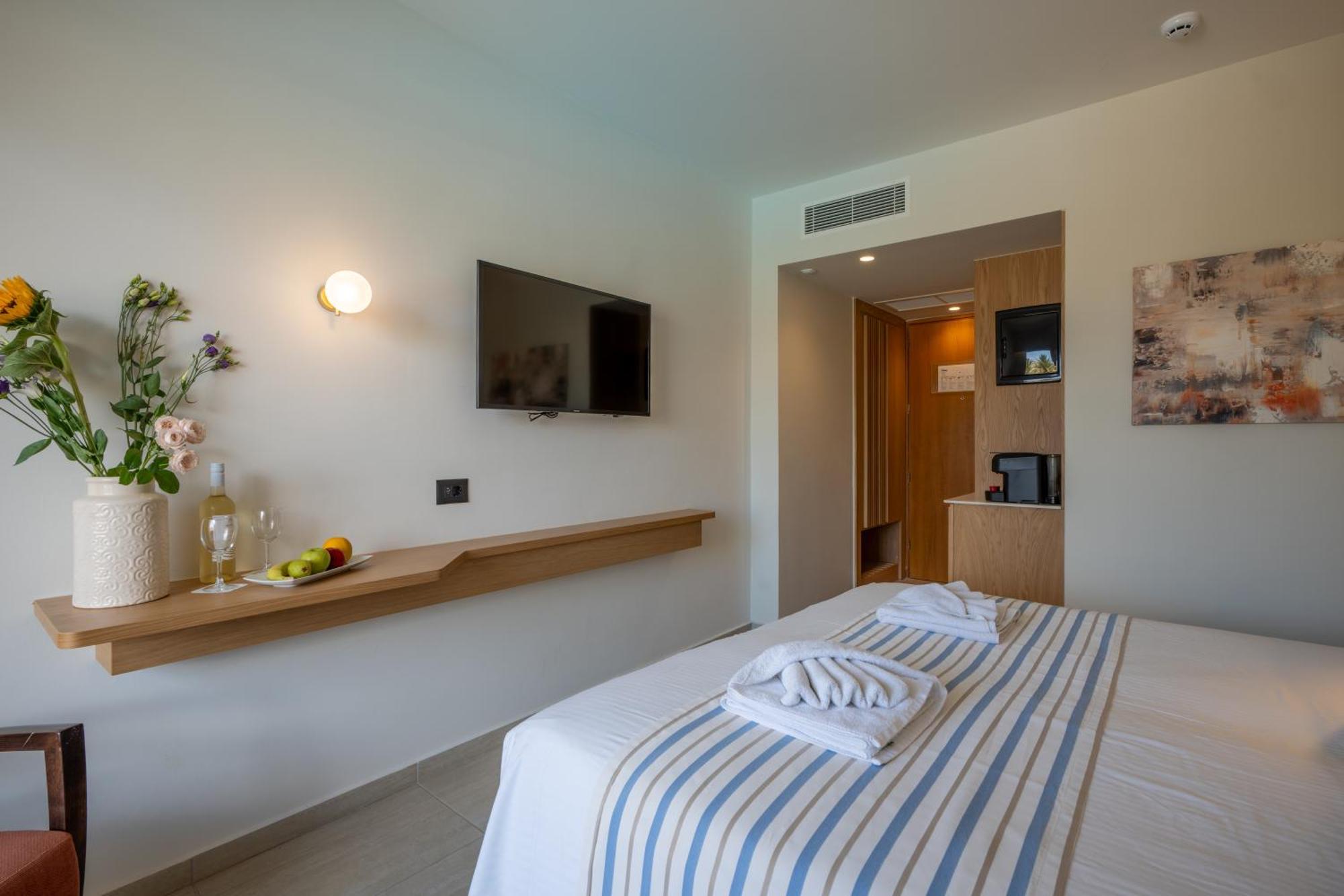 Minos Hotel ريثيمنو المظهر الخارجي الصورة